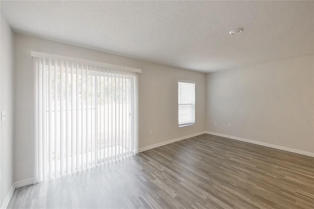 For Rent: $1,815 (4 beds, 2 baths, 1449 Square Feet)
