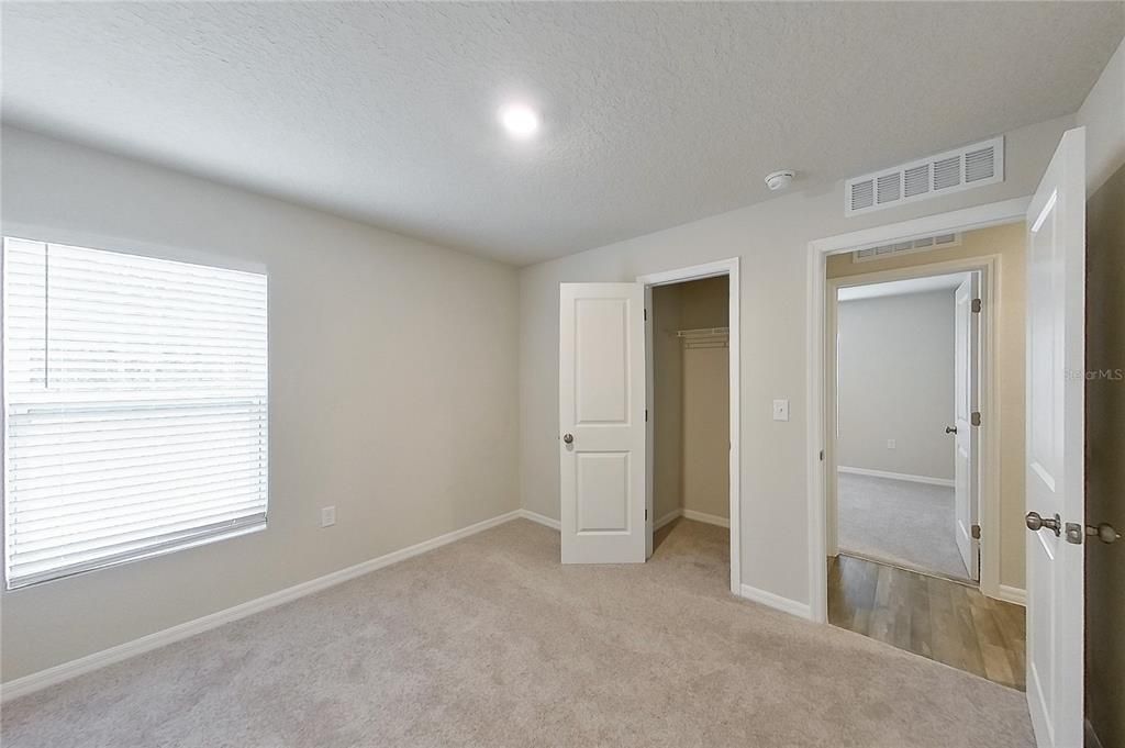 For Rent: $1,815 (4 beds, 2 baths, 1449 Square Feet)