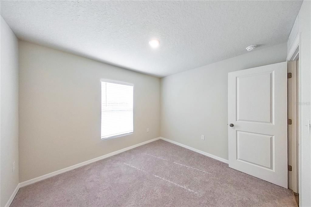 For Rent: $1,815 (4 beds, 2 baths, 1449 Square Feet)