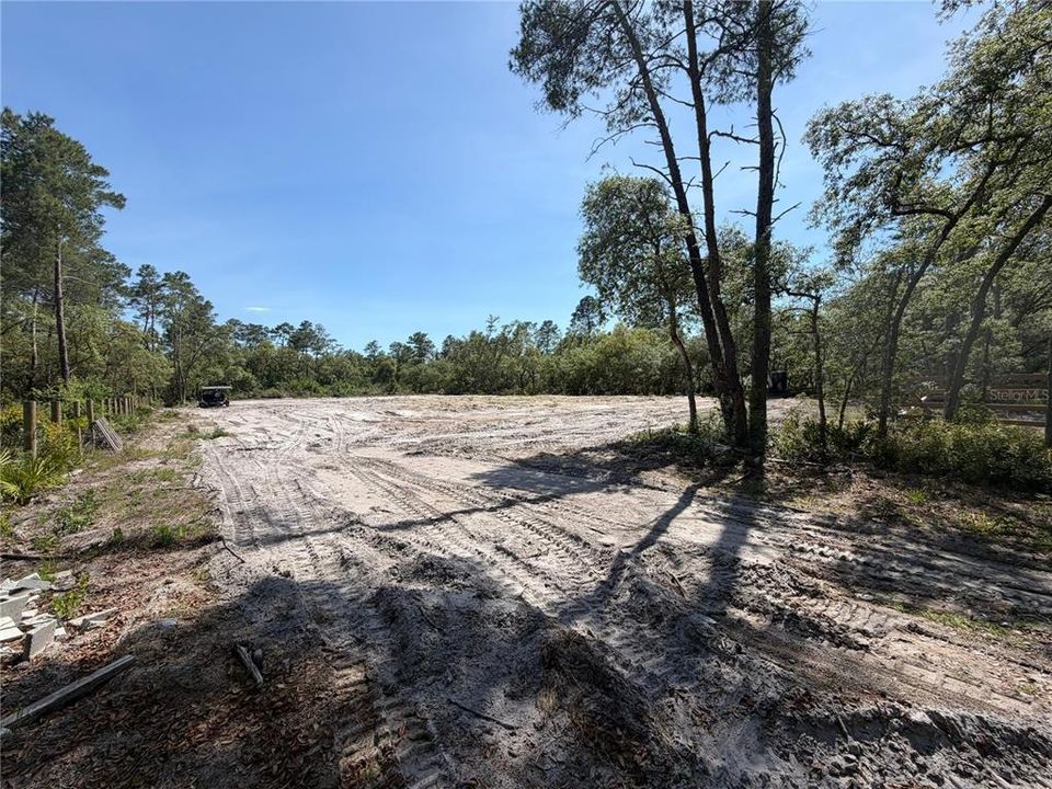 На продажу: $35,000 (1.25 acres)