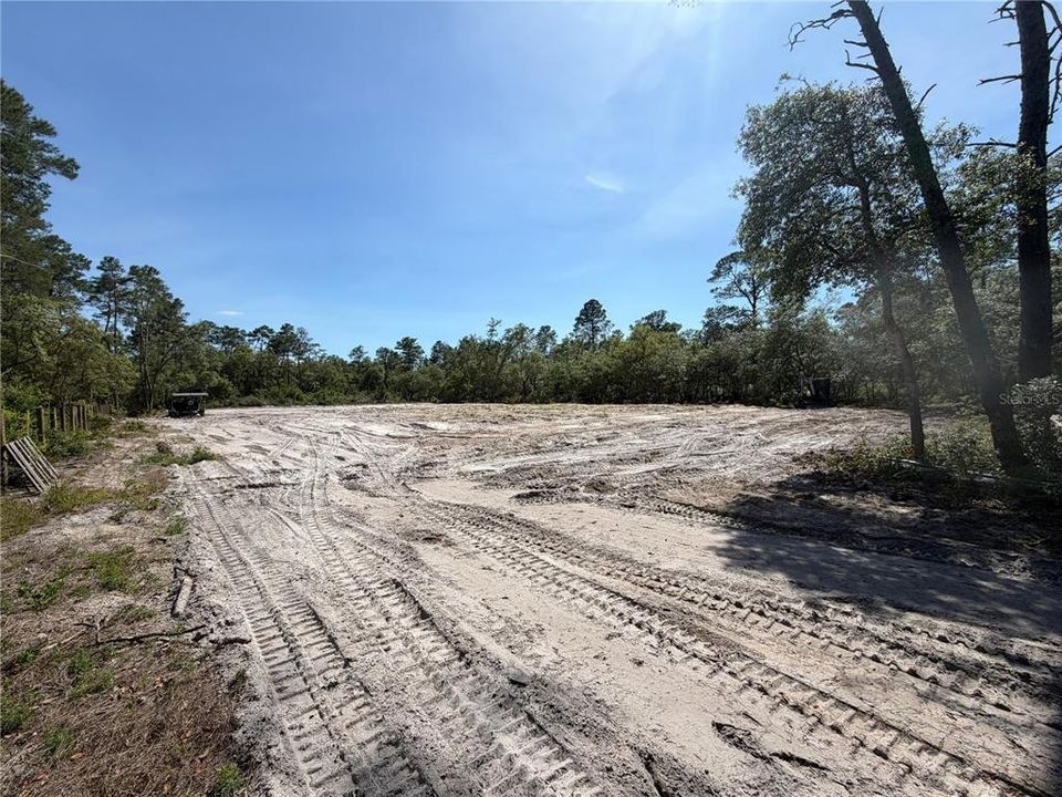 На продажу: $35,000 (1.25 acres)
