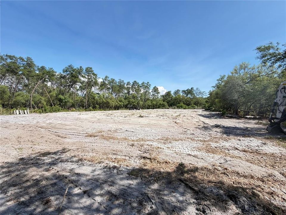 На продажу: $35,000 (1.25 acres)