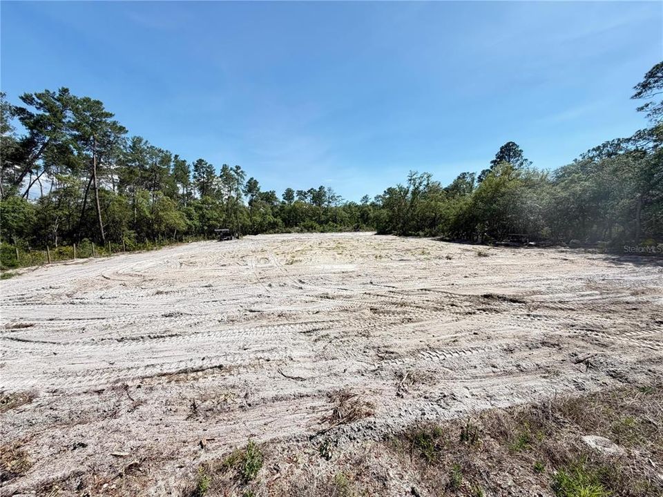 На продажу: $35,000 (1.25 acres)