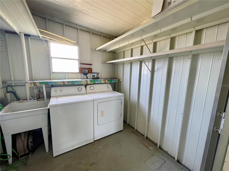 For Sale: $145,000 (2 beds, 2 baths, 1012 Square Feet)