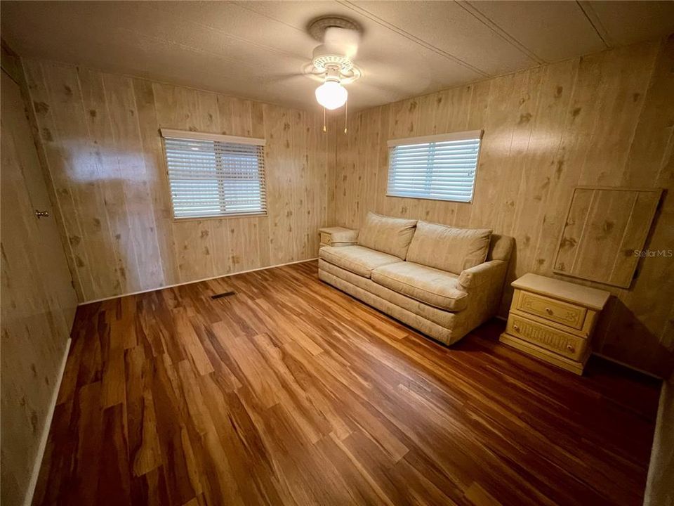 For Sale: $145,000 (2 beds, 2 baths, 1012 Square Feet)
