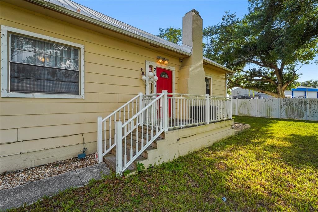 Activo con contrato: $285,000 (3 camas, 3 baños, 1519 Pies cuadrados)