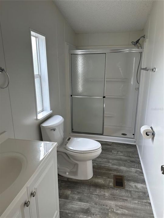 For Sale: $179,900 (3 beds, 2 baths, 864 Square Feet)