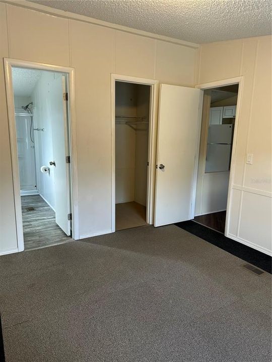 For Sale: $179,900 (3 beds, 2 baths, 864 Square Feet)