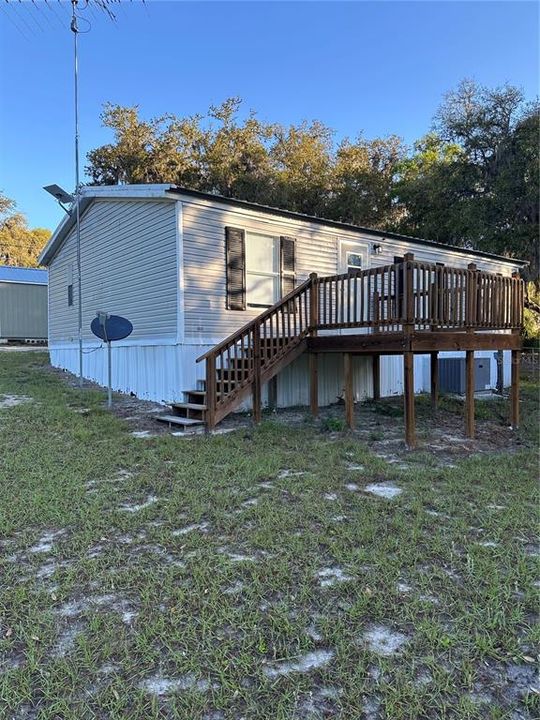 For Sale: $179,900 (3 beds, 2 baths, 864 Square Feet)