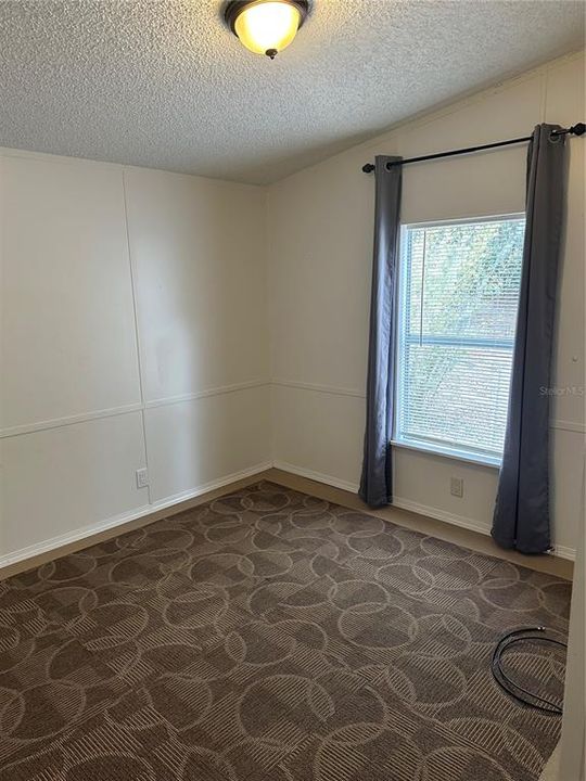 For Sale: $179,900 (3 beds, 2 baths, 864 Square Feet)