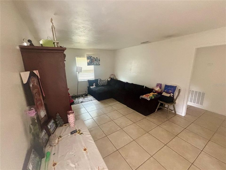 Activo con contrato: $294,900 (4 camas, 0 baños, 2070 Pies cuadrados)