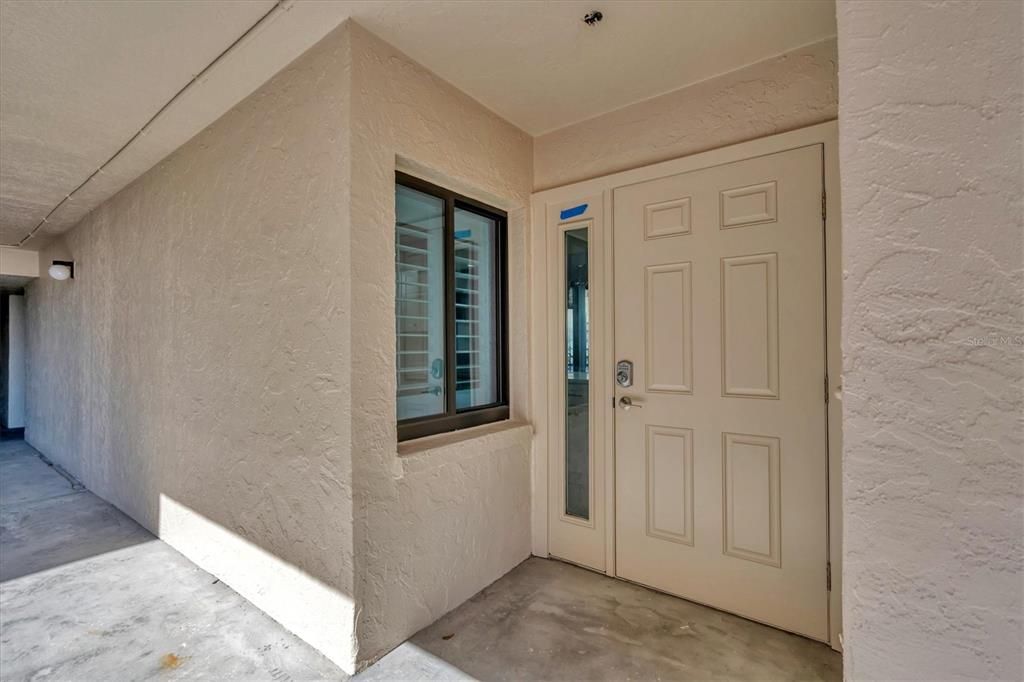 For Sale: $574,900 (2 beds, 2 baths, 1145 Square Feet)