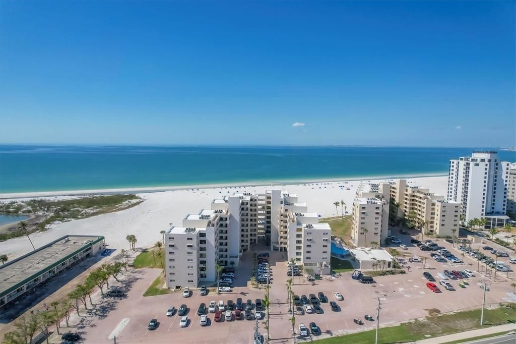 For Sale: $574,900 (2 beds, 2 baths, 1145 Square Feet)