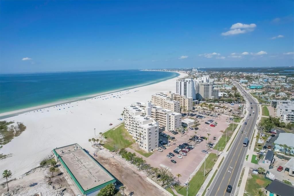 For Sale: $574,900 (2 beds, 2 baths, 1145 Square Feet)