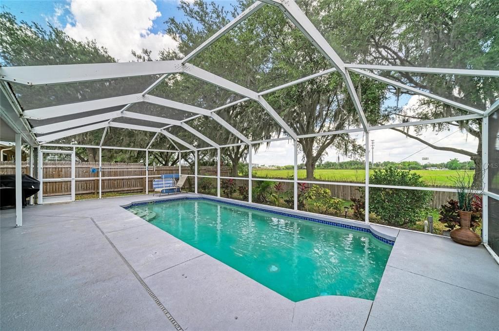 Activo con contrato: $399,000 (3 camas, 2 baños, 1376 Pies cuadrados)