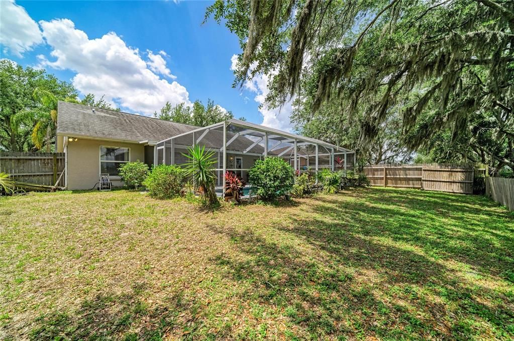 Activo con contrato: $399,000 (3 camas, 2 baños, 1376 Pies cuadrados)