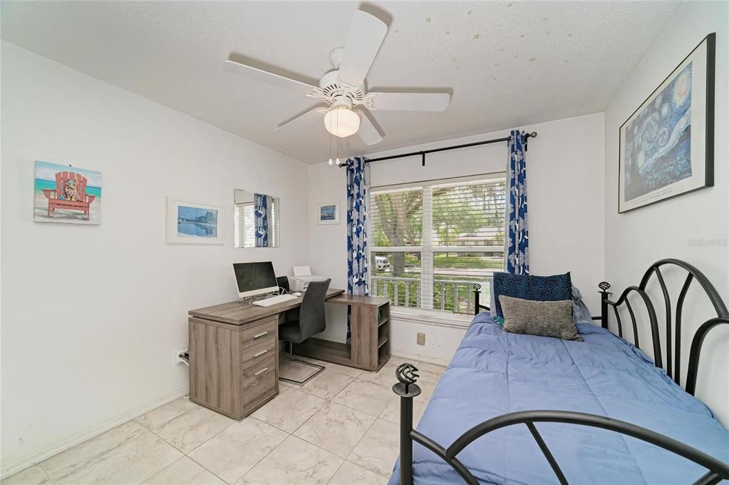 Activo con contrato: $399,000 (3 camas, 2 baños, 1376 Pies cuadrados)