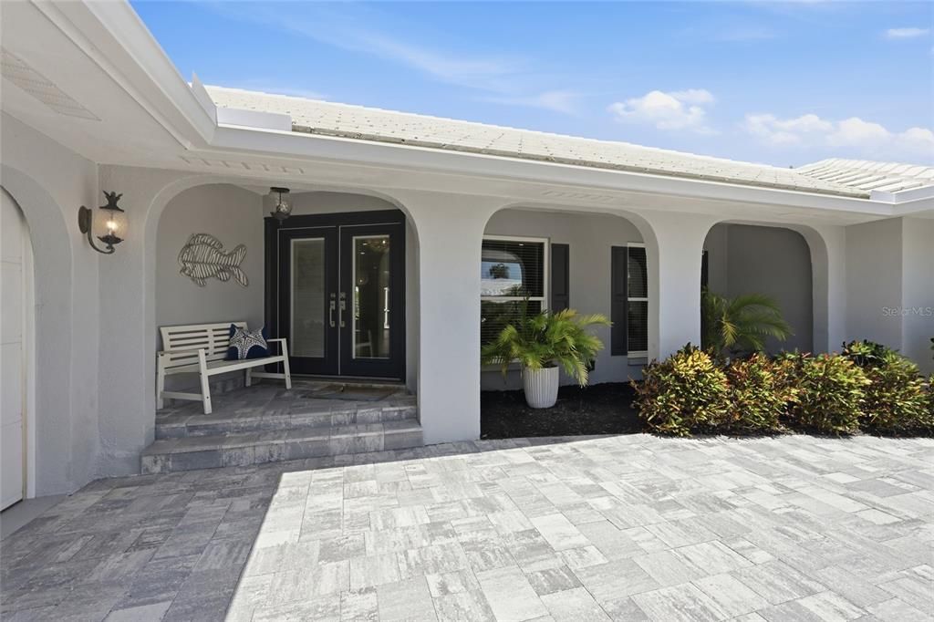 Activo con contrato: $1,375,000 (4 camas, 4 baños, 2624 Pies cuadrados)