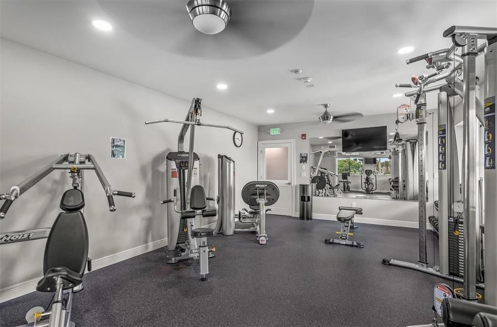 Activo con contrato: $1,375,000 (4 camas, 4 baños, 2624 Pies cuadrados)