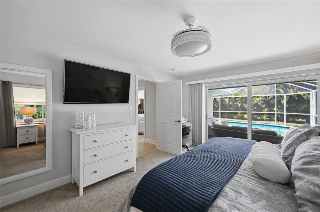 Activo con contrato: $1,375,000 (4 camas, 4 baños, 2624 Pies cuadrados)