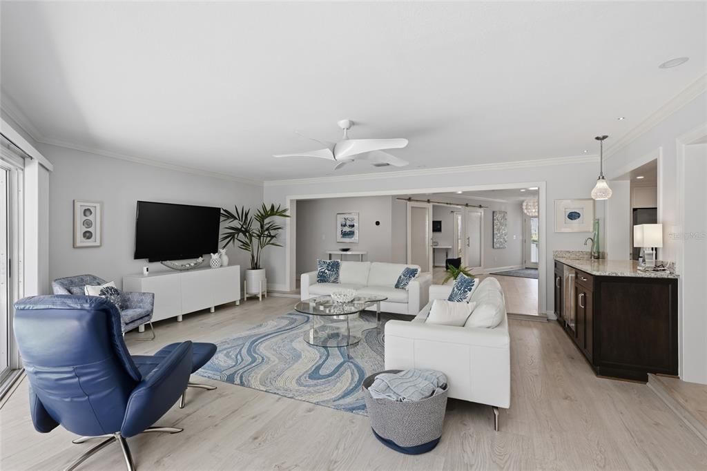 Activo con contrato: $1,375,000 (4 camas, 4 baños, 2624 Pies cuadrados)