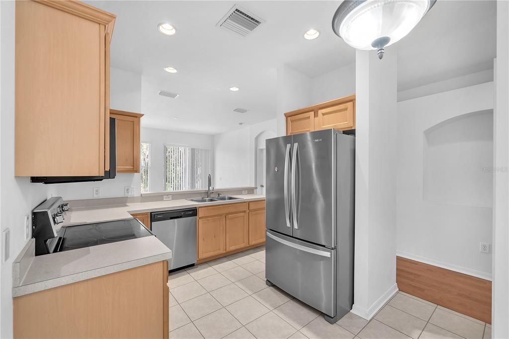 For Sale: $299,500 (3 beds, 2 baths, 1596 Square Feet)