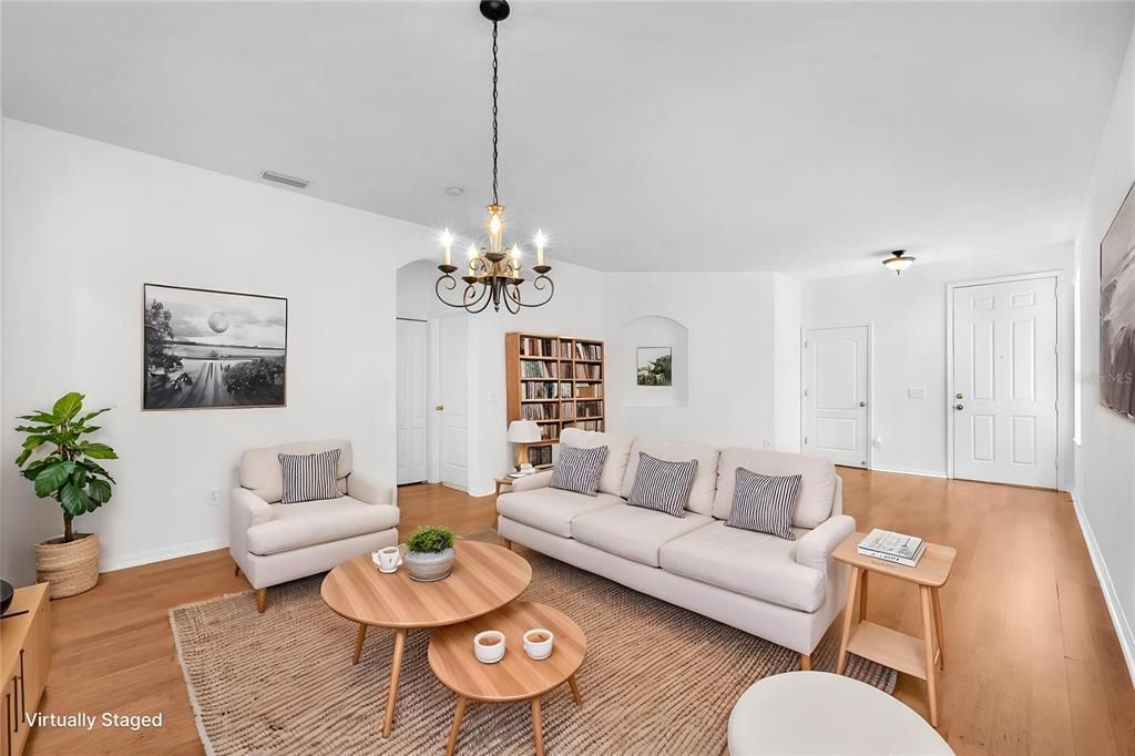 For Sale: $299,500 (3 beds, 2 baths, 1596 Square Feet)