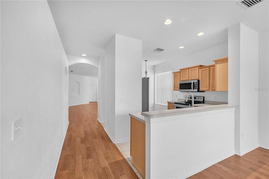 For Sale: $299,500 (3 beds, 2 baths, 1596 Square Feet)