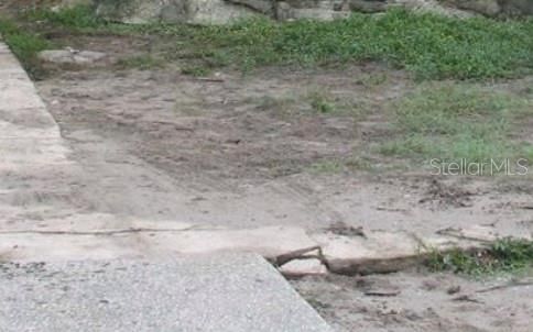 最近售出: $65,000 (0.24 acres)