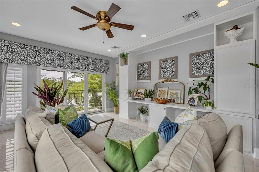 For Sale: $1,650,000 (5 beds, 5 baths, 4835 Square Feet)