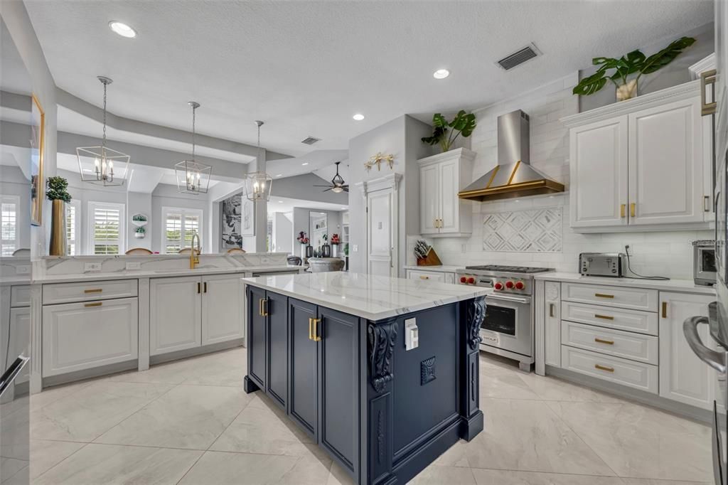 For Sale: $1,650,000 (5 beds, 5 baths, 4835 Square Feet)