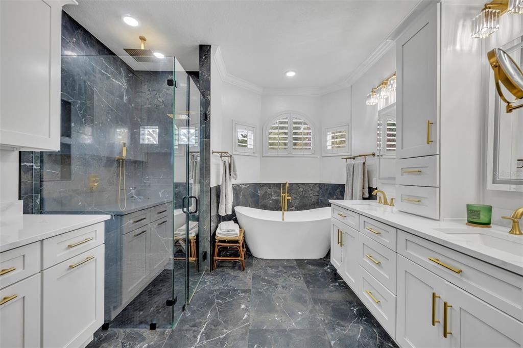 For Sale: $1,650,000 (5 beds, 5 baths, 4835 Square Feet)
