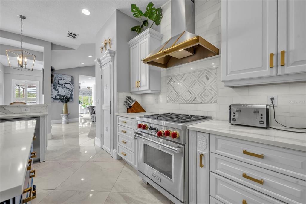 For Sale: $1,650,000 (5 beds, 5 baths, 4835 Square Feet)