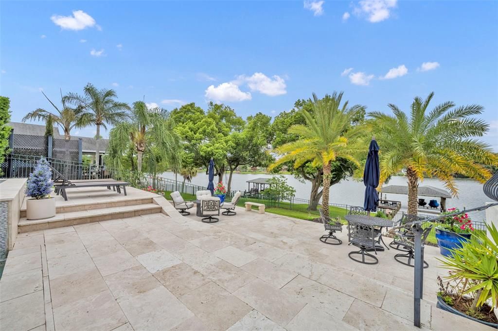For Sale: $1,650,000 (5 beds, 5 baths, 4835 Square Feet)