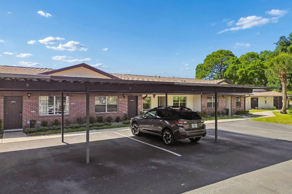 Active With Contract: $105,000 (1 beds, 1 baths, 593 Square Feet)