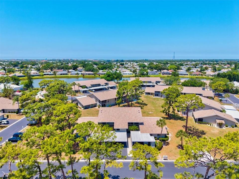 For Sale: $224,900 (2 beds, 2 baths, 1160 Square Feet)