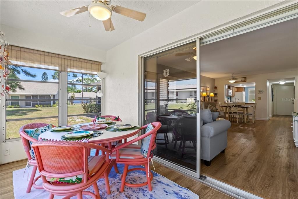 For Sale: $224,900 (2 beds, 2 baths, 1160 Square Feet)