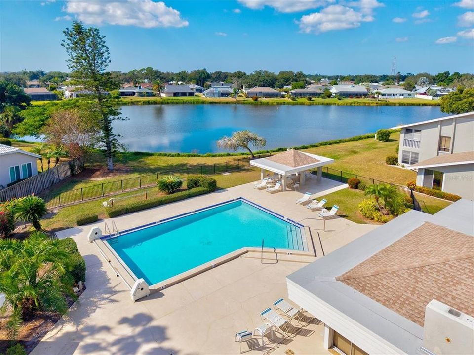 For Sale: $224,900 (2 beds, 2 baths, 1160 Square Feet)