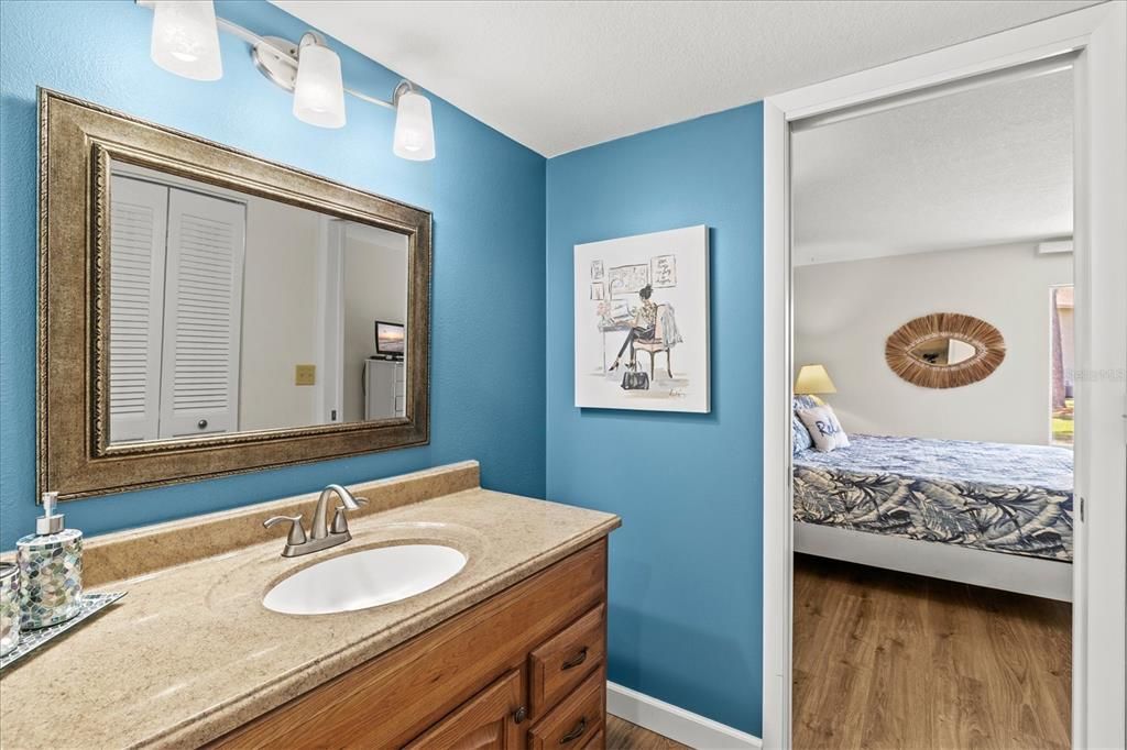 For Sale: $224,900 (2 beds, 2 baths, 1160 Square Feet)