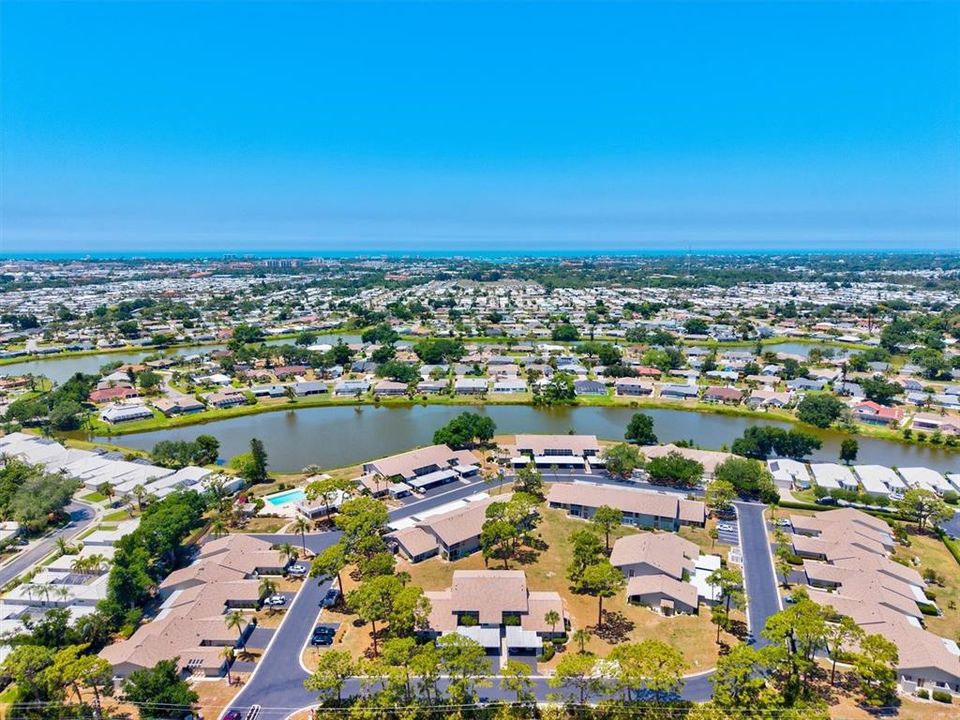 For Sale: $224,900 (2 beds, 2 baths, 1160 Square Feet)