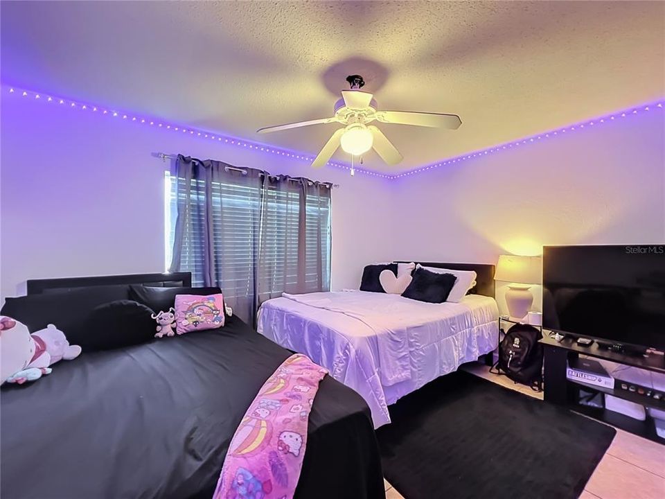 Activo con contrato: $145,000 (3 camas, 2 baños, 1270 Pies cuadrados)