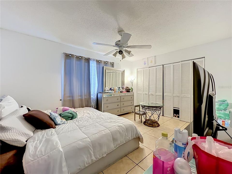 Activo con contrato: $145,000 (3 camas, 2 baños, 1270 Pies cuadrados)