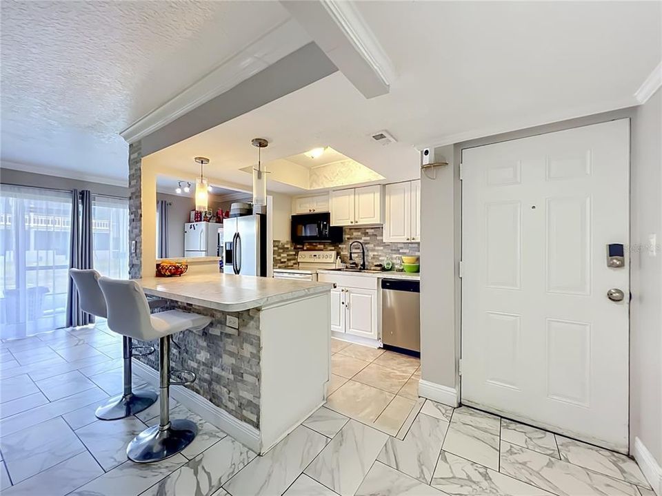 Activo con contrato: $145,000 (3 camas, 2 baños, 1270 Pies cuadrados)