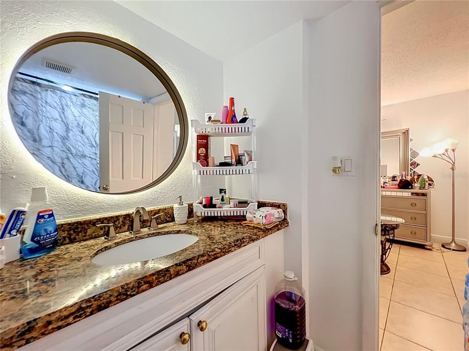 Activo con contrato: $145,000 (3 camas, 2 baños, 1270 Pies cuadrados)