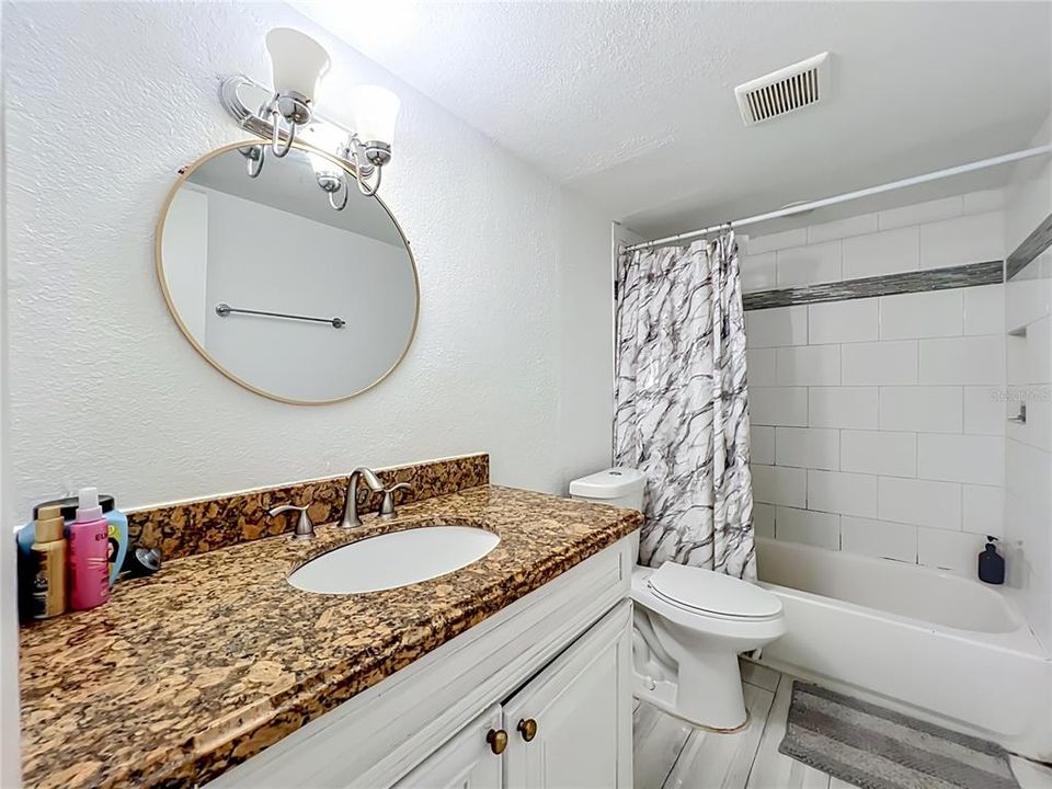 Activo con contrato: $145,000 (3 camas, 2 baños, 1270 Pies cuadrados)