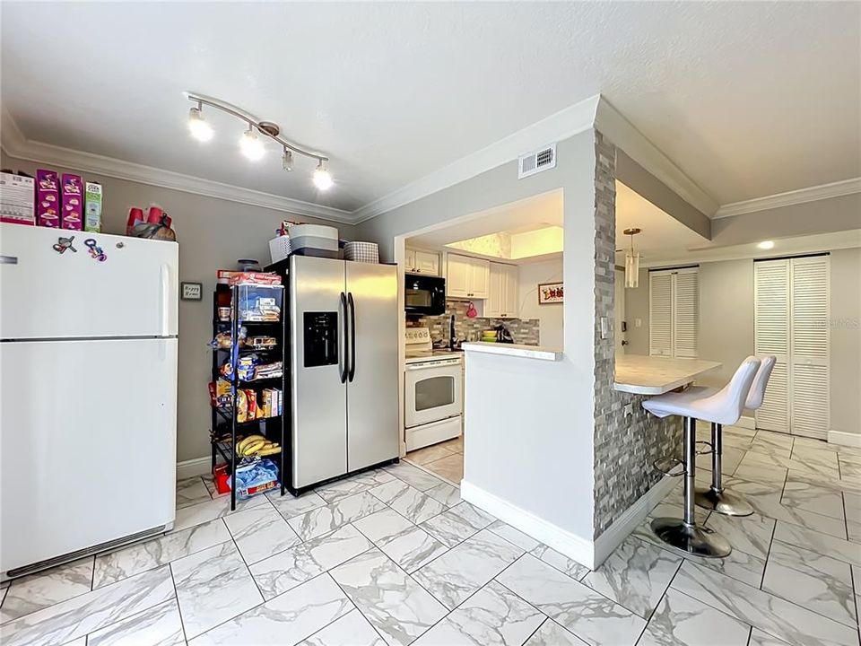 Activo con contrato: $145,000 (3 camas, 2 baños, 1270 Pies cuadrados)