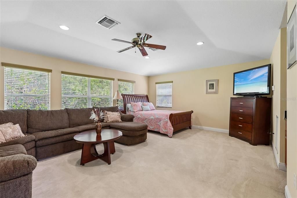 Active With Contract: $775,000 (4 beds, 3 baths, 3925 Square Feet)
