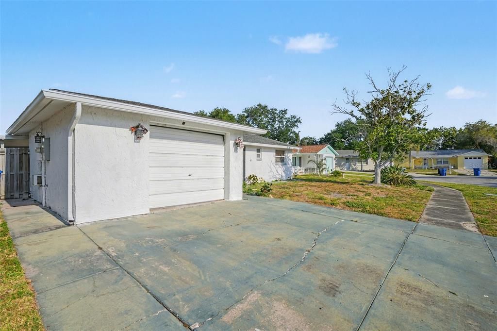 En Venta: $250,000 (3 camas, 2 baños, 1566 Pies cuadrados)