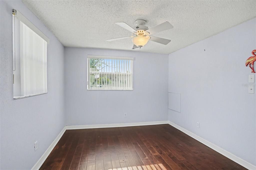 En Venta: $250,000 (3 camas, 2 baños, 1566 Pies cuadrados)