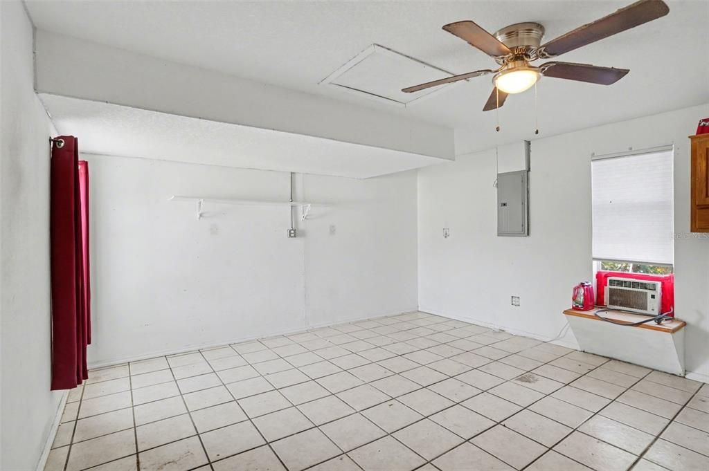 En Venta: $250,000 (3 camas, 2 baños, 1566 Pies cuadrados)